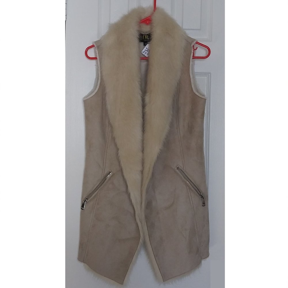 Metric Knit Faux Fur Vest - Ivory - Picture 3 of 7